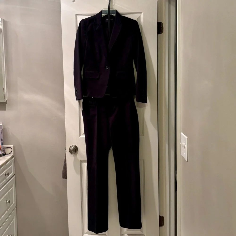 Black Cotton Banana Republic Pantsuit Suit with Blazer 2 - Picture 2 of 9